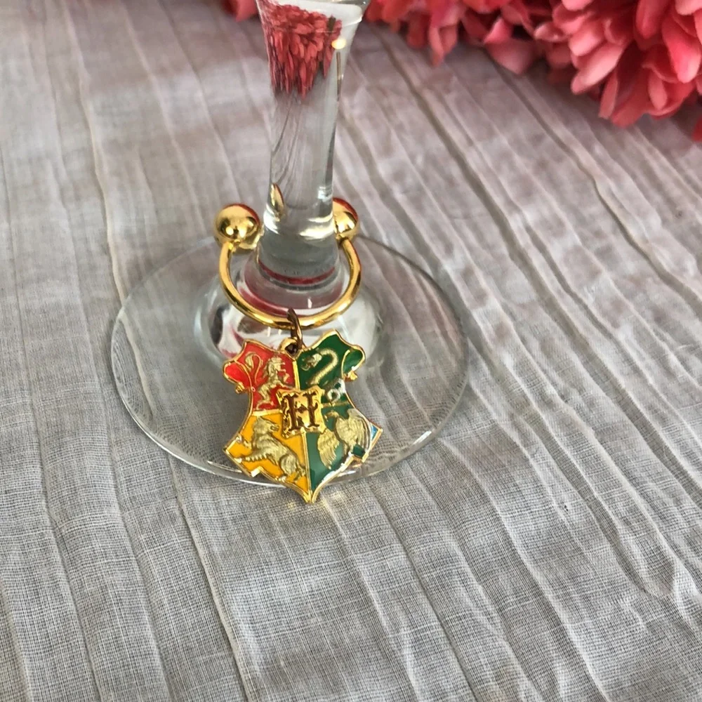 HARRY POTTER Hogwarts Houses gold plated  keychain fob wineglass charm